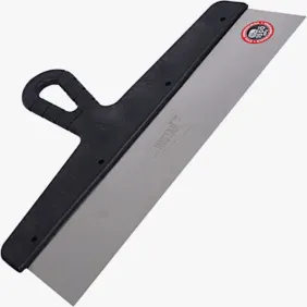 Szpachla fasadowa nierdzewna Instar z uchwytem z tworzywa – ujęcie skośne